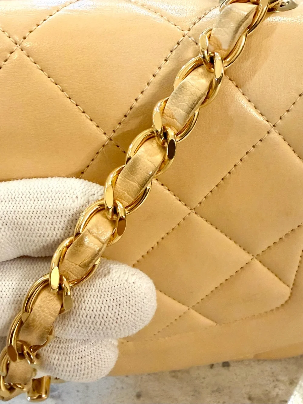 Authentic Vintage CHANEL Beige Quilted Lambskin Medium Diana Flap Bag GHW